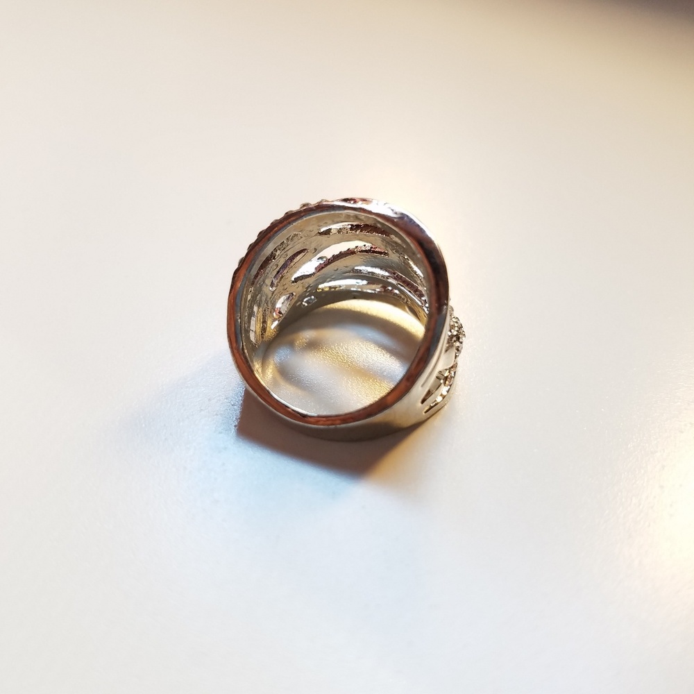 Ring - Picture 3 of 3